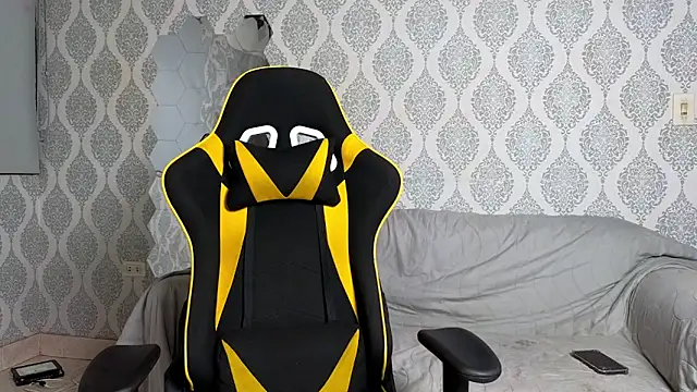 Boy savoy online show from 12-01-25, 07:24