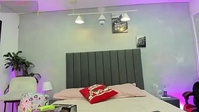 kendra london online show from 01-06-26, 11:14