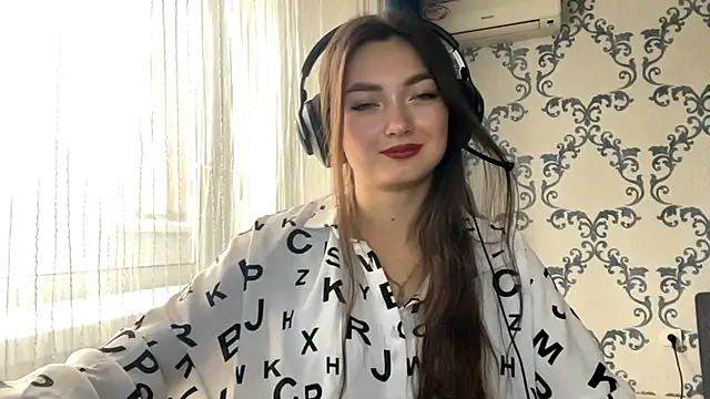 TwotyBright online show from 11-06-25, 08:04