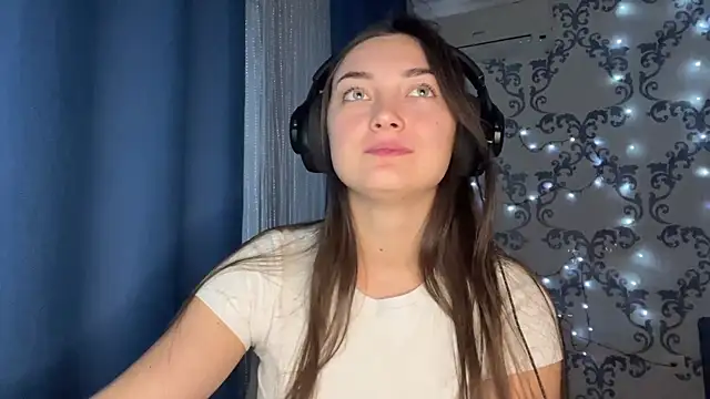 TwotyBright online show from 12-05-25, 01:09