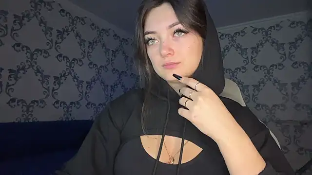 TwotyBright online show from 02-07-26, 06:06