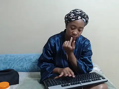 Snapshot of SexyLipss_ chatting on 11-30-25, 06:34 SexyLipss online show from 11-30-25, 06:34