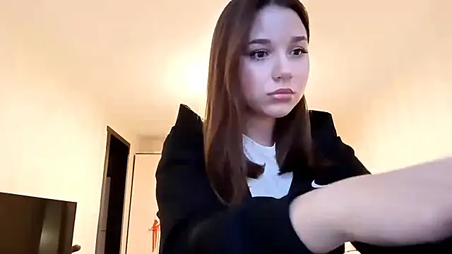 Snapshot of CorinneNewbert chatting on 11-17-25, 02:01 CorinneNewbert online show from 11-17-25, 02:01