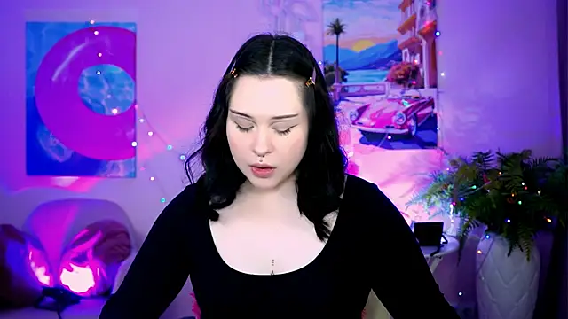 Snapshot of TinaBakers_ chatting on 11-19-25, 12:16 TinaBakers online show from 11-19-25, 12:16