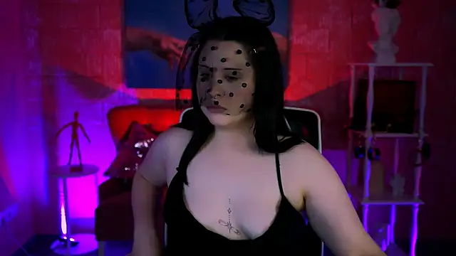 Snapshot of TinaBakers_ chatting on 11-25-25, 12:16 TinaBakers online show from 11-25-25, 12:16