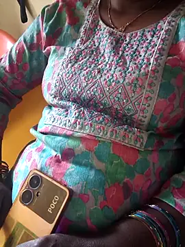 hyd couple7878 online show from 11-12-25, 08:26