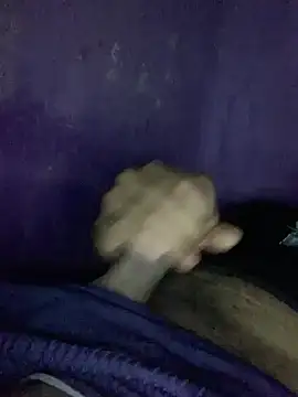 Snapshot of hotman29 chatting on 12-17-25, 01:00 hotman29 online show from 12-17-25, 01:00