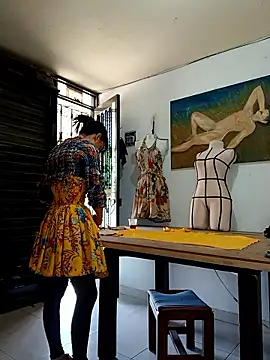 Snapshot of PaulinaLondra2 chatting on 11-07-25, 02:06 PaulinaLondra2 online show from 11-07-25, 02:06