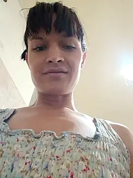 Snapshot of PaulinaLondra2 chatting on 12-02-25, 12:49 PaulinaLondra2 online show from 12-02-25, 12:49