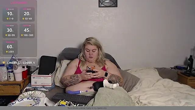 xoxostoneybabe online show from 11-10-25, 06:45