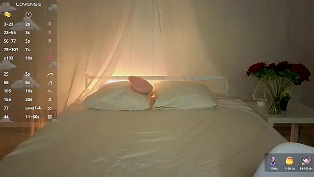 Snapshot of WICKEDEMBER chatting on 11-14-25, 01:37 WICKEDEMBER online show from 11-14-25, 01:37