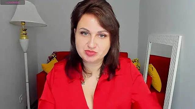 Snapshot of Helen_Rossi chatting on 11-17-25, 06:41 Helen Rossi online show from 11-17-25, 06:41