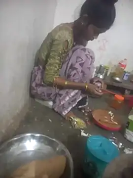 Snapshot of Jooli_cuty chatting on 11-09-25, 12:09 Jooli cuty online show from 11-09-25, 12:09