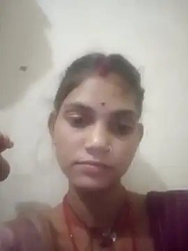 Snapshot of Jooli_cuty chatting on 11-18-25, 04:44 Jooli cuty online show from 11-18-25, 04:44