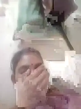 Snapshot of Jooli_cuty chatting on 11-23-25, 01:55 Jooli cuty online show from 11-23-25, 01:55