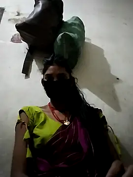 Snapshot of Jooli_cuty chatting on 12-19-25, 05:09 Jooli cuty online show from 12-19-25, 05:09