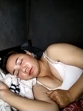 Snapshot of be-yeu chatting on 11-10-25, 05:45 be-yeu online show from 11-10-25, 05:45