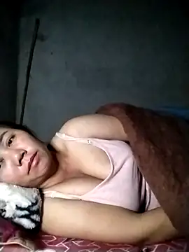 Snapshot of be-yeu chatting on 11-14-25, 04:49 be-yeu online show from 11-14-25, 04:49