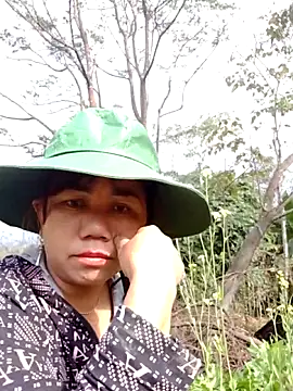 Snapshot of be-yeu chatting on 12-03-25, 02:30 be-yeu online show from 12-03-25, 02:30