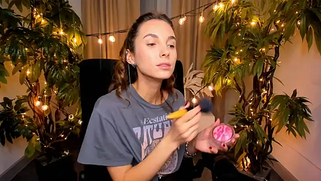 Snapshot of MelissaRyan chatting on 11-23-25, 01:44 MelissaRyan online show from 11-23-25, 01:44