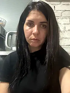 Snapshot of AmandaMartinezz chatting on 11-19-25, 08:09 AmandaMartinezz online show from 11-19-25, 08:09