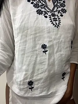 Snapshot of DIVA-8 chatting on 11-03-25, 03:13 DIVA-8 online show from 11-03-25, 03:13