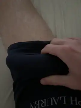 Snapshot of chibraxFR chatting on 11-04-25, 01:21 chibraxFR online show from 11-04-25, 01:21