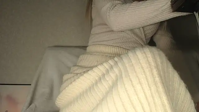 Snapshot of charm__me chatting on 02-13-26, 09:55 charm me online show from 02-13-26, 09:55