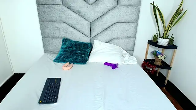 KimberlyFox t online show from 01-17-26, 01:38