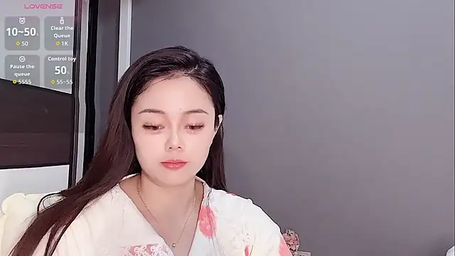 Yesenia- online show from 11-22-25, 01:43