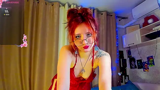 Snapshot of DragonflyLiza chatting on 02-27-26, 01:00 DragonflyLiza online show from 02-27-26, 01:00