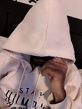 skinnydddue online show from 11-04-25, 06:34