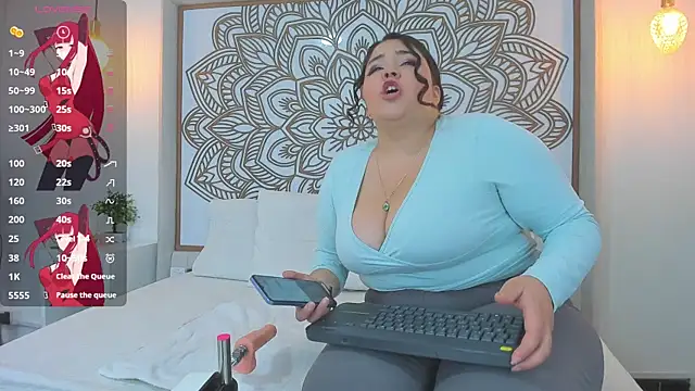 Snapshot of Lilith_Aliany_ chatting on 12-18-25, 01:17 Lilith Aliany online show from 12-18-25, 01:17