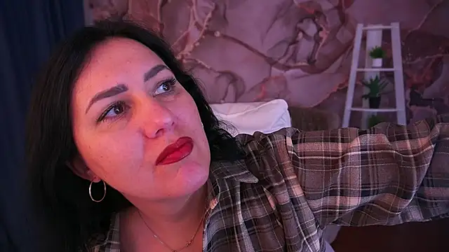 VelvetLuck online show from 12-01-25, 02:00