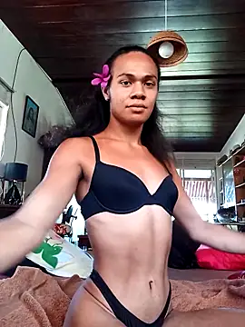 Snapshot of TransKylieX chatting on 11-17-25, 06:24 TransKylieX online show from 11-17-25, 06:24