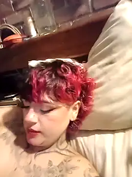 Snapshot of _AteneaRockstar_ chatting on 11-20-25, 11:26 AteneaRockstar online show from 11-20-25, 11:26