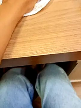 Snapshot of Morenaizzy chatting on 11-08-25, 09:24 Morenaizzy online show from 11-08-25, 09:24