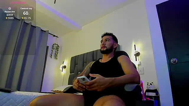 noah corvelle online show from 11-25-25, 01:49