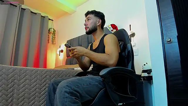 noah corvelle online show from 12-23-25, 01:58