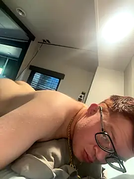 Mr-Red1997 online show from 11-08-25, 07:12