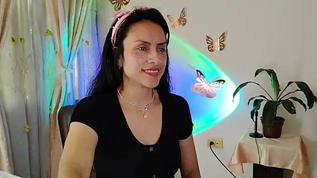 Bella Exhibition online show from 11-28-25, 06:43