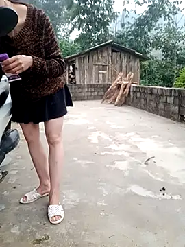 oanh-oanhbay online show from 12-16-25, 12:15