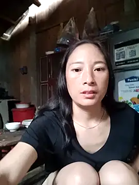 oanh-oanhbay online show from 12-18-25, 02:28