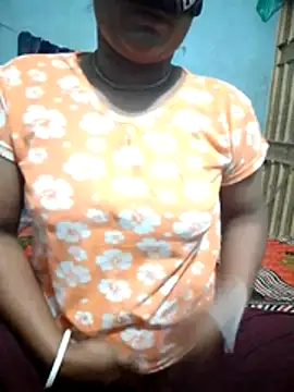 Hot8g online show from 11-18-25, 02:32