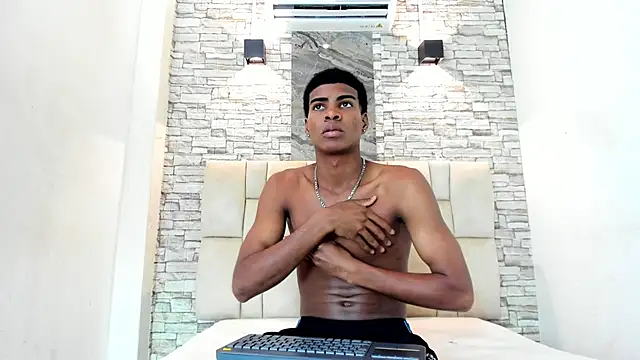 XAVI LEE online show from 12-18-25, 08:15