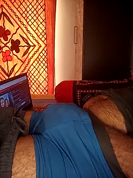 RubyEntity online show from 12-23-25, 04:21