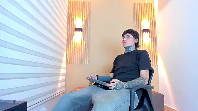 DANTE ARMSTRONG online show from 12-03-25, 03:47