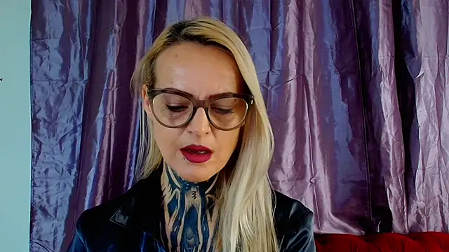 TattooTemptress online show from 12-15-25, 05:01