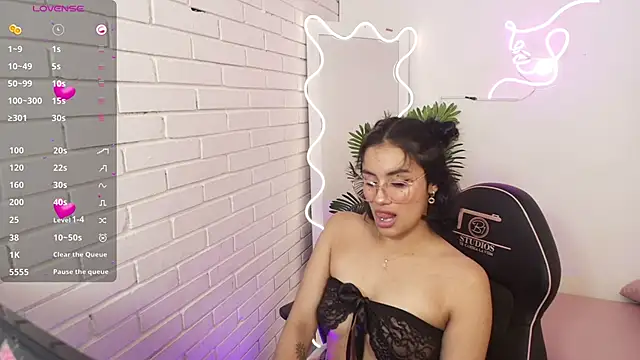 Snapshot of PEACHY_TAY chatting on 12-01-25, 11:59 PEACHY TAY online show from 12-01-25, 11:59