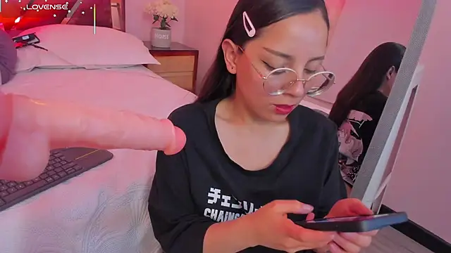 Kittyy patitas suaves online show from 01-14-26, 03:23